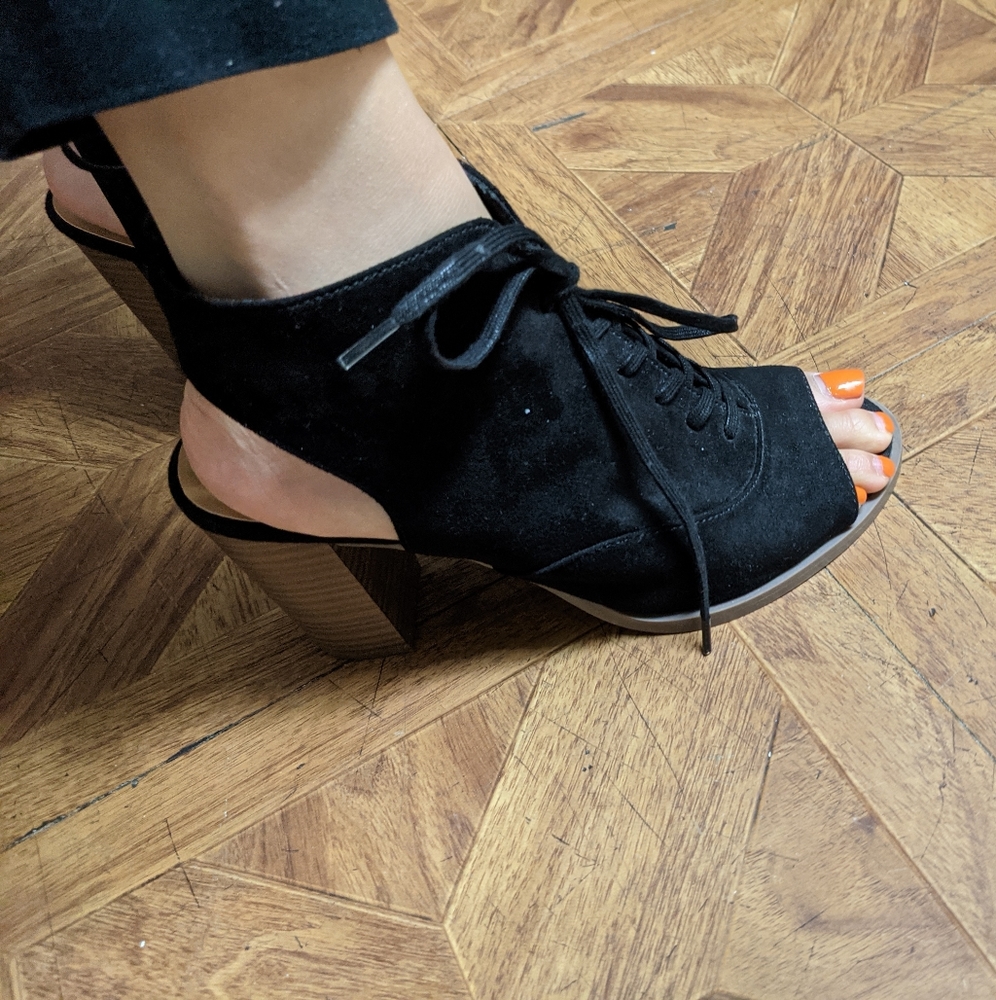 Open-Toe Booties
true black - Picture 7 of 9